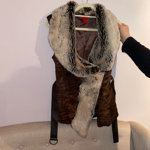 Faux Fur Vest - Picture 5 of 14